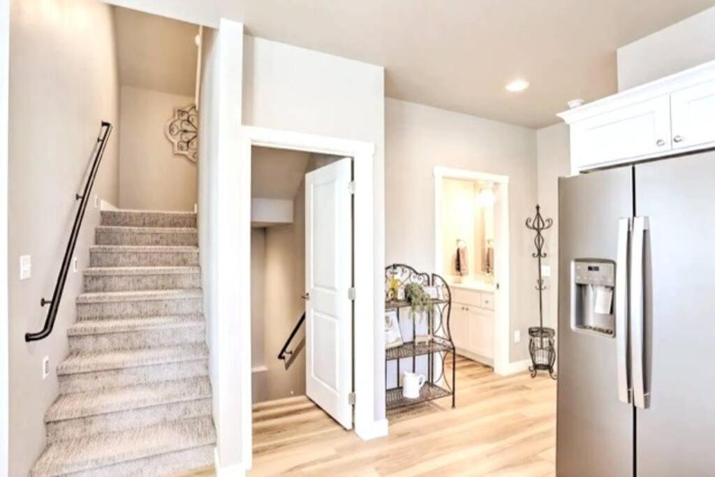 New! Cozy & Modern Spearfish Home Near Downtown! Extérieur photo