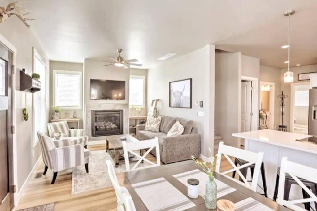 New! Cozy & Modern Spearfish Home Near Downtown! Extérieur photo