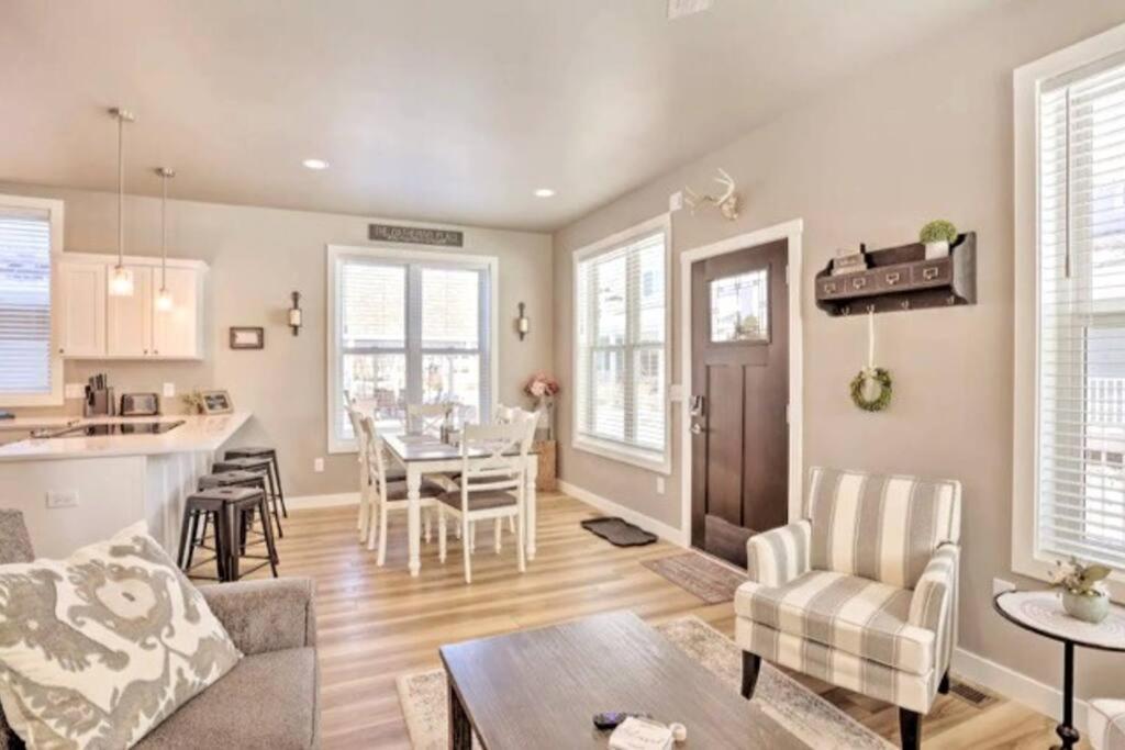 New! Cozy & Modern Spearfish Home Near Downtown! Extérieur photo